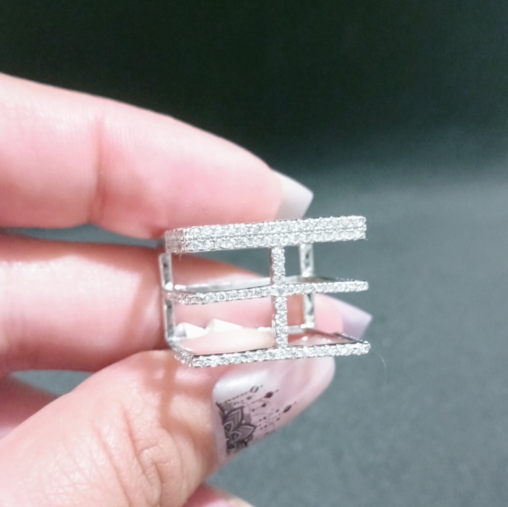 Beautiful Cube Ring